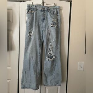 Aeropostale ripped boyfriend Jean